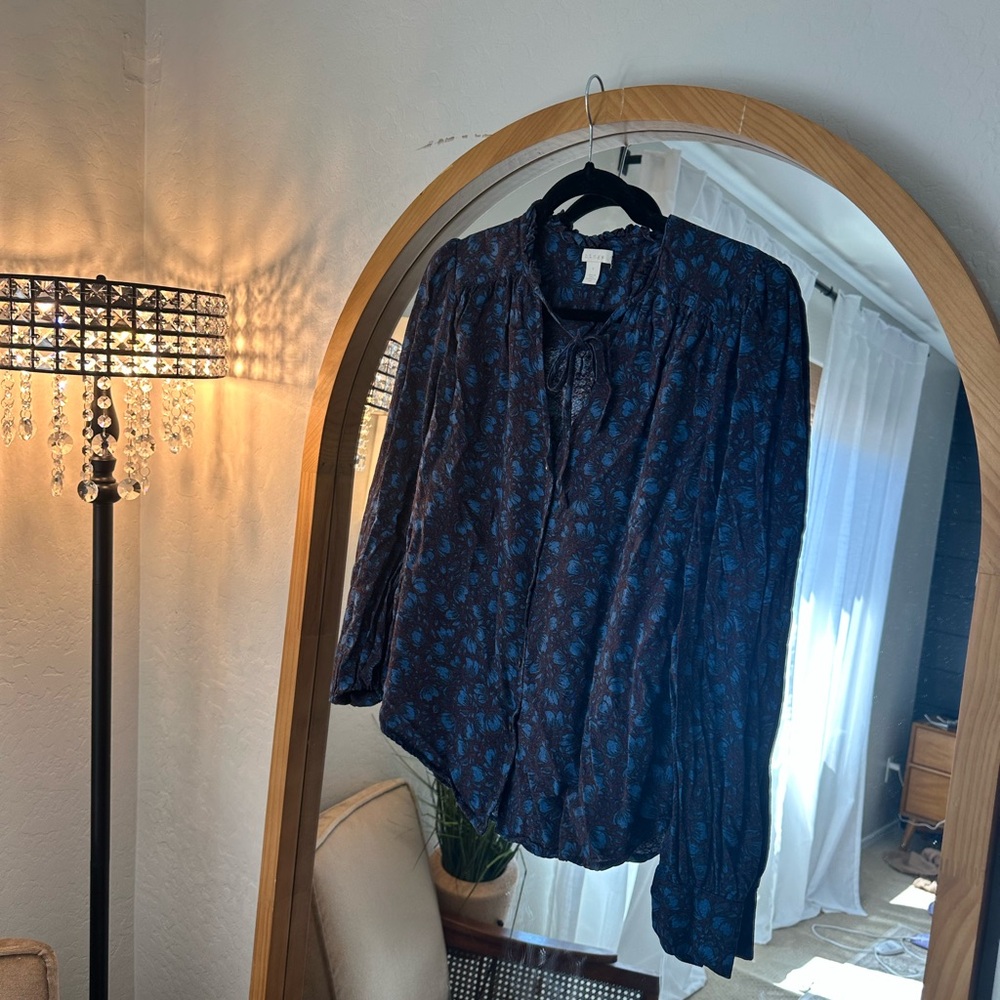 Hinge Floral Blouse in Blue and Brown